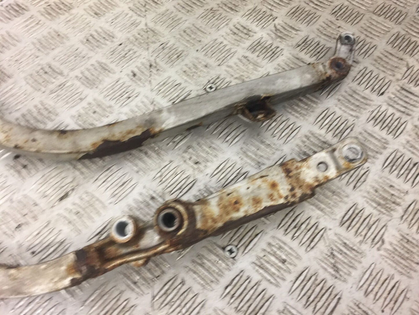 YAMAHA FJ1200 FJ 1200 3XW FRAME RAILS  YEAR 1991 (STOCK 482)