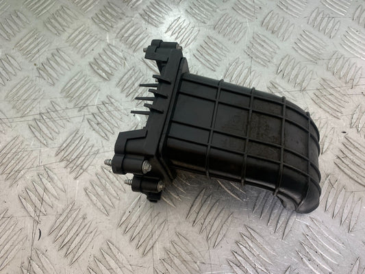 KTM 990 SUPER DUKE AIRBOX RUBBER (TOP) YEAR 2007-2011  (CMB1207)