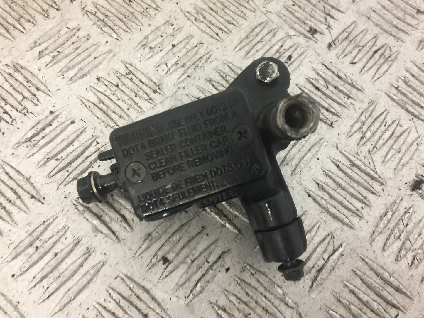 HONDA CBF125 CBF 125 FRONT MASTER CYLINDER   YEAR 2010 (STOCK 646)