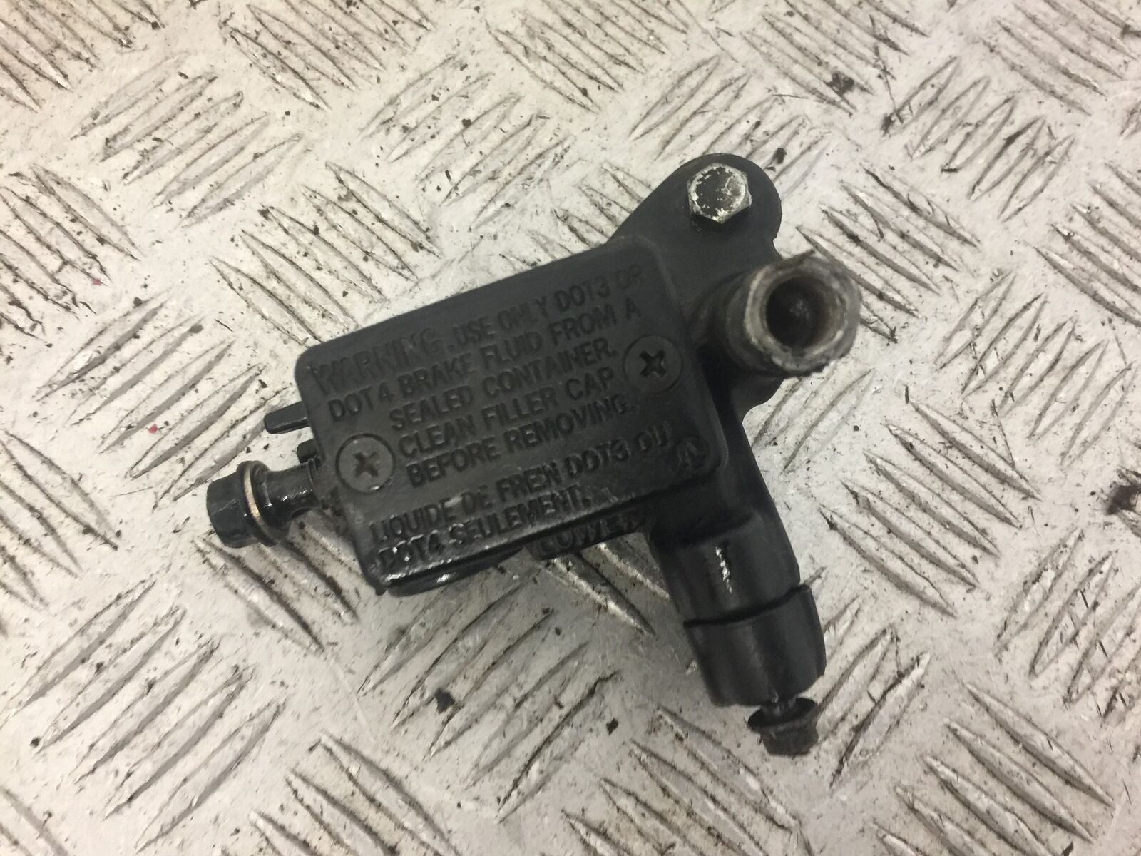 HONDA CBF125 CBF 125 FRONT MASTER CYLINDER   YEAR 2010 (STOCK 646)
