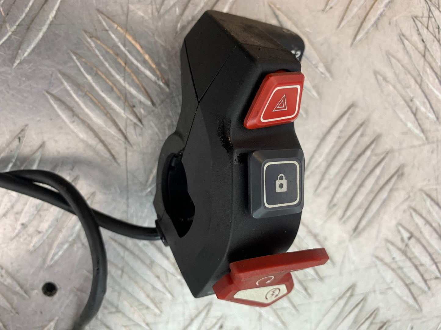 KTM 1290 SUPER DUKE R RIGHT SWITCH GEAR  YEAR 2020-2024 (CMB1272)
