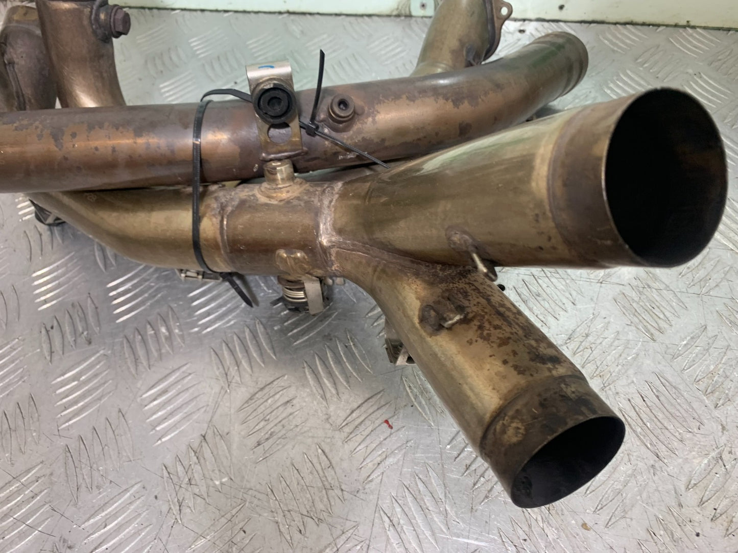 DUCATI 1198 S EXHAUST DOWNPIPES YEAR 2009-2011 (CMB1219)