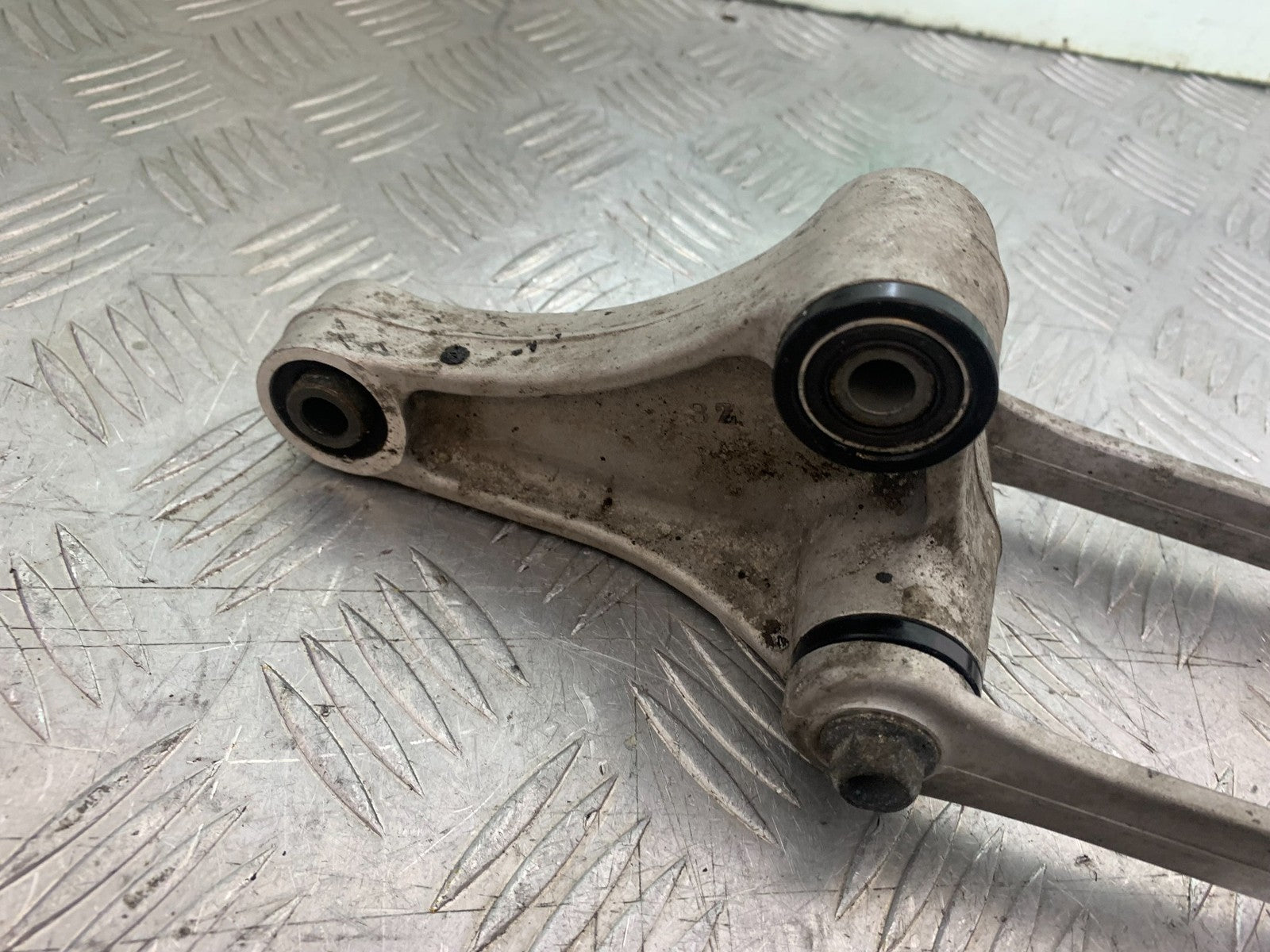 HONDA CBR1000 rr FIREBLADE REAR SHOCK LINKAGE  YEAR 2006 (CMB1220)