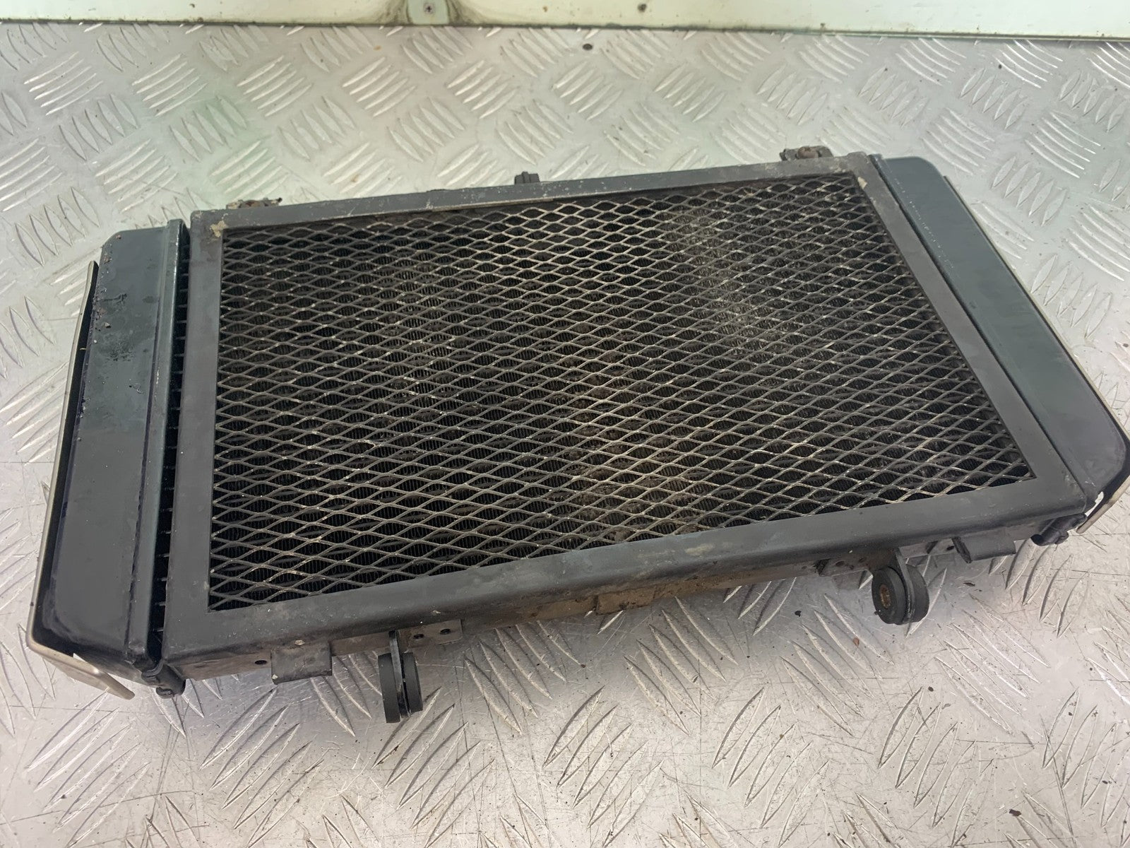 KAWASAKI Z750 Z 750 RADIATOR YEAR 2004-2006  (CMB1234)