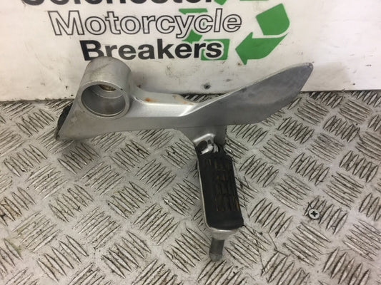 HONDA VFR800 VFR 800 PRE V-TEC FRONT LEFT HANGER   YEAR 1998-2001 (STOCK 370)