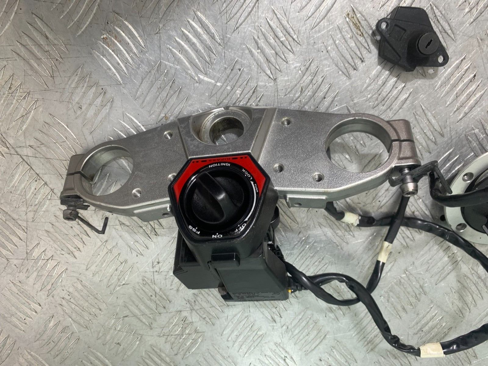KAWASAKI GTR1400 GTR 1400 ECU LOCKS KEY AND FOBS YEAR 2007-2009 (CMB1306)