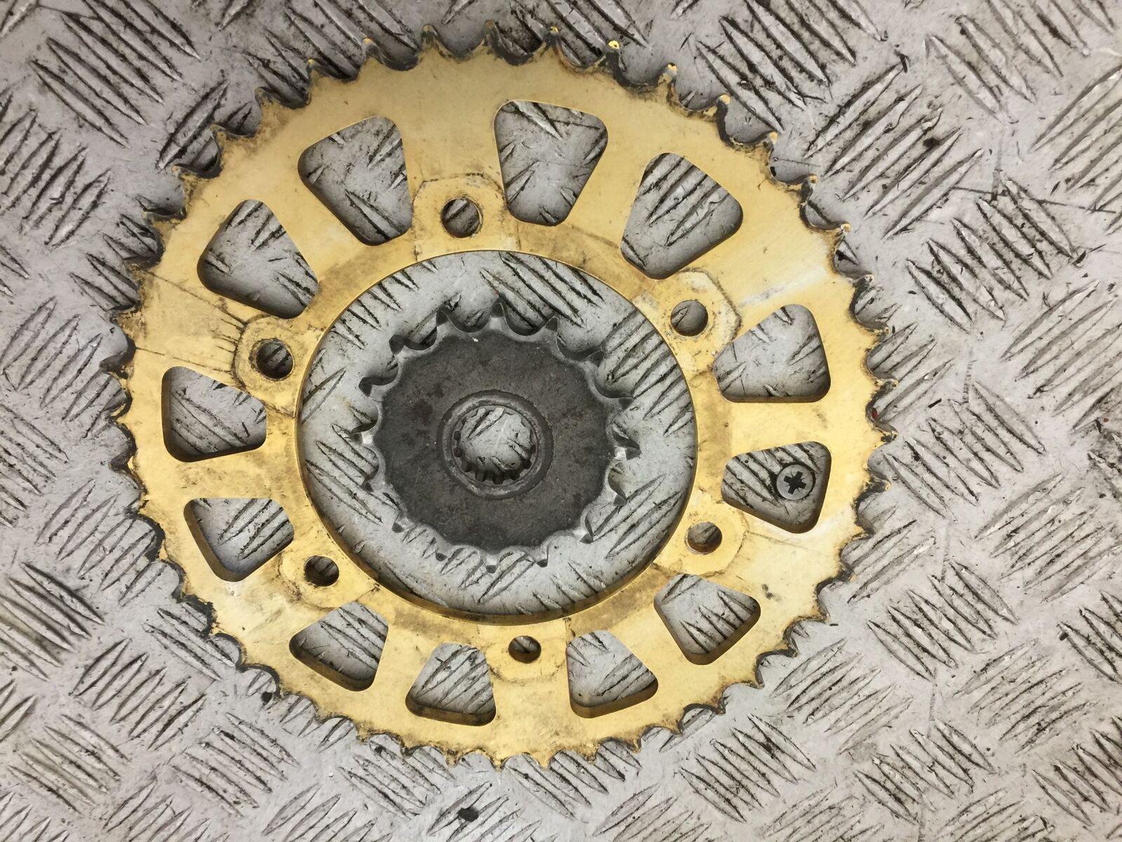 SUZUKI GSXR600 GSXR 600K1 K2 SPROCKETS  YEAR 2000