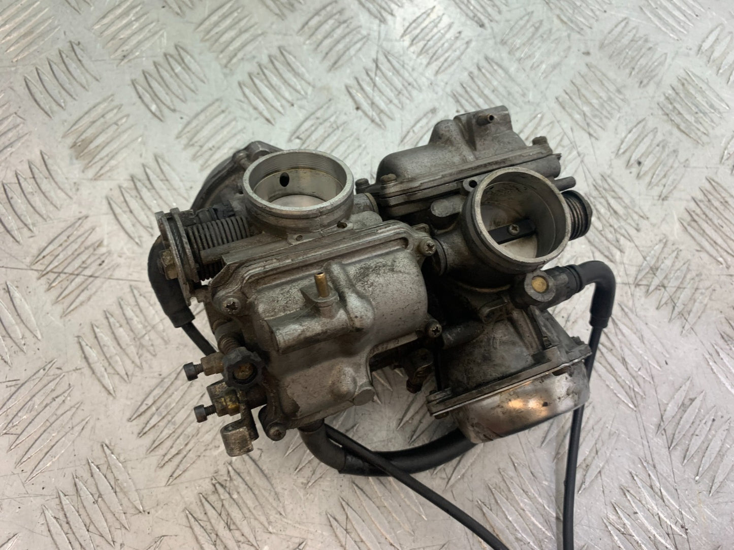 HONDA VT700 VT 700 SHADOW CARBS  YEAR 1984-85 (CMB1328)