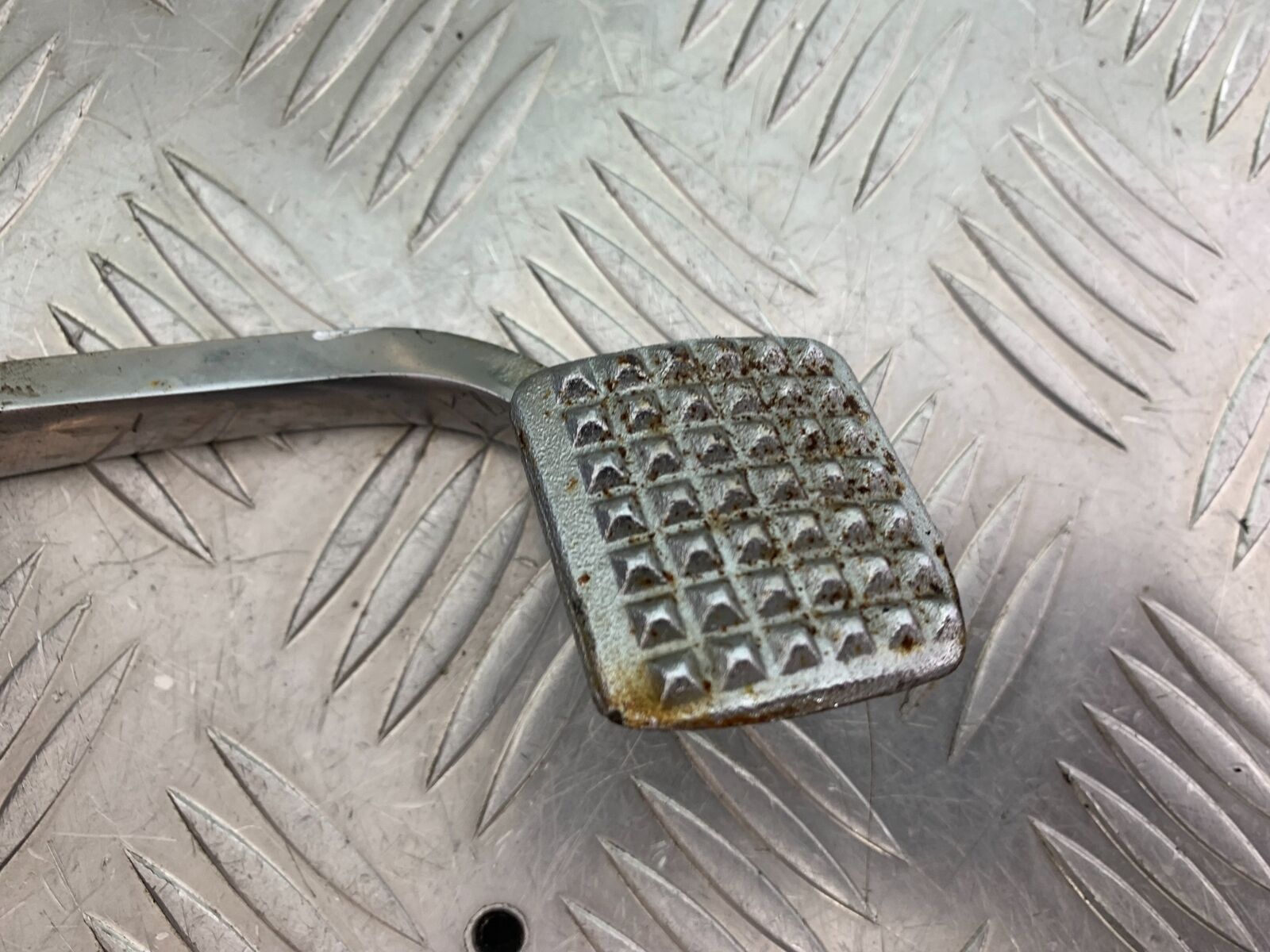 HONDA VT1100 C SHADOW SPIRIT REAR BRAKE PEDAL  2002-2003 (CMB1035)