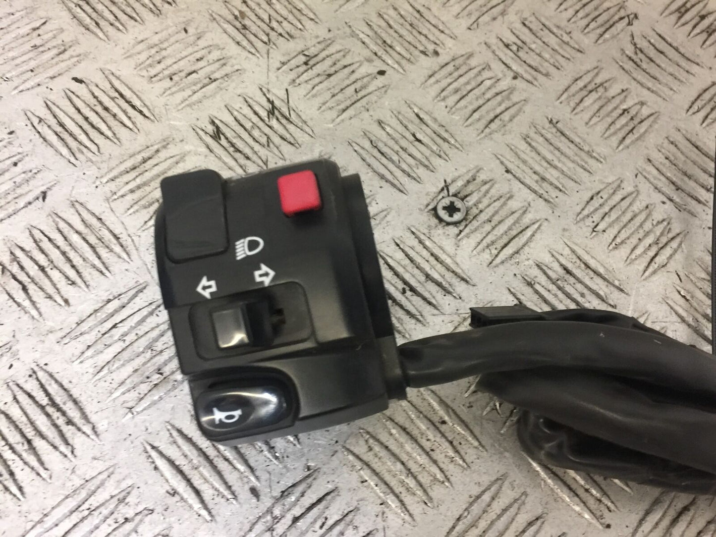 KAWASAKI VN 650 VULCAN LEFT SWITCH GEAR   YEAR 2017-2021 (STOCK 705)