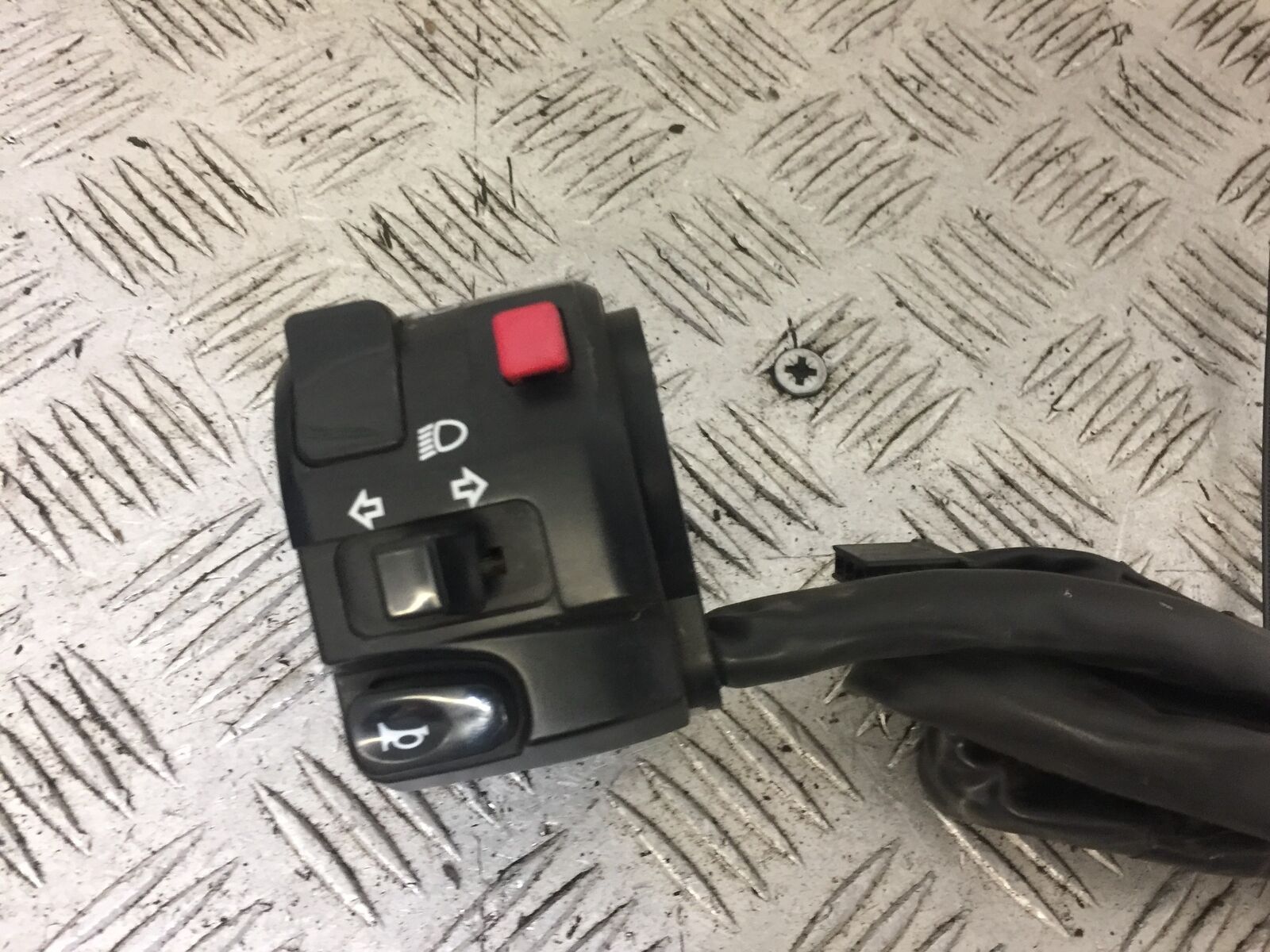 KAWASAKI VN 650 VULCAN LEFT SWITCH GEAR   YEAR 2017-2021 (STOCK 705)