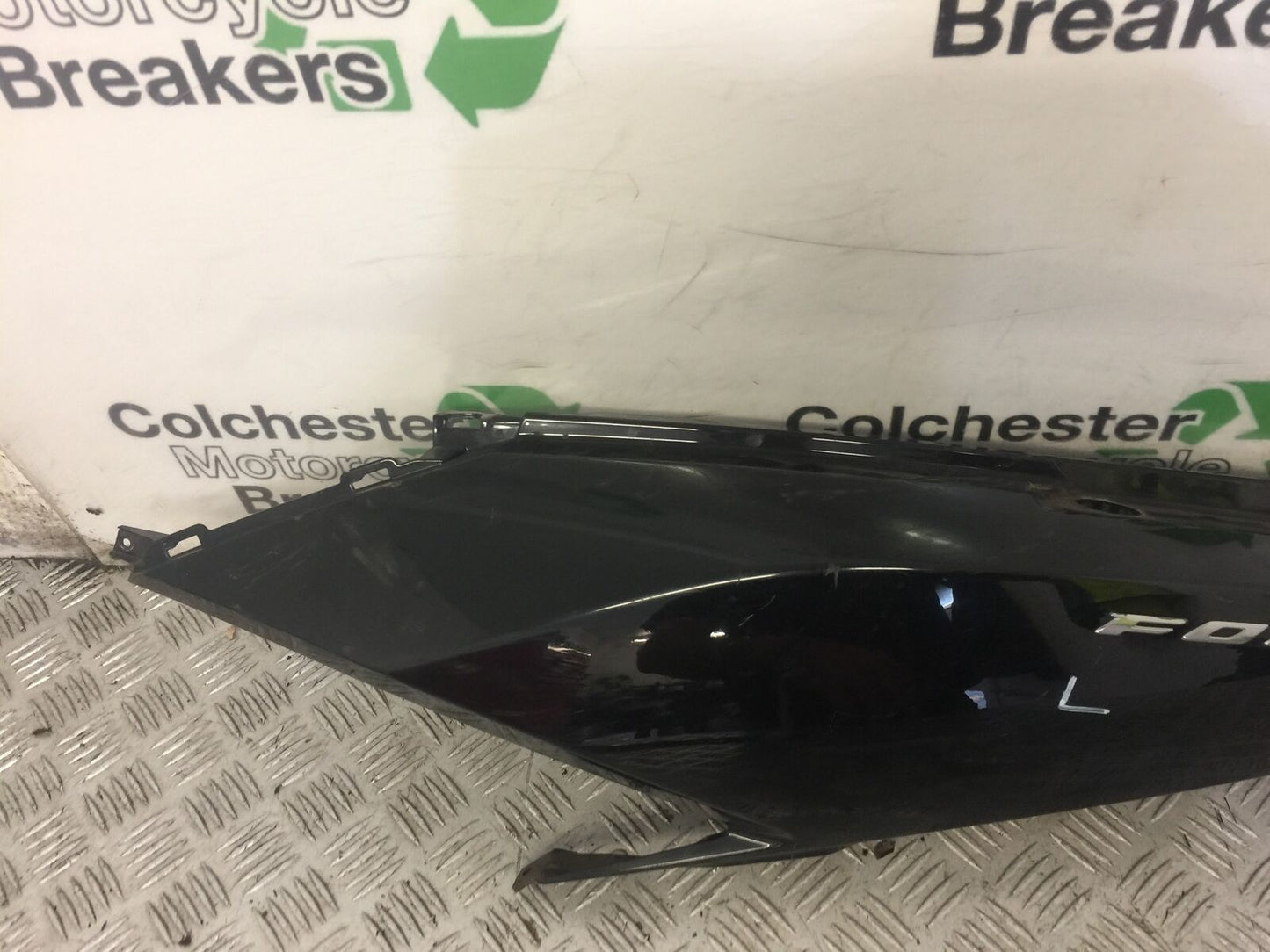 HONDA FORZA 125 LEFT SEAT PANEL YEAR 2015 (STOCK 620)