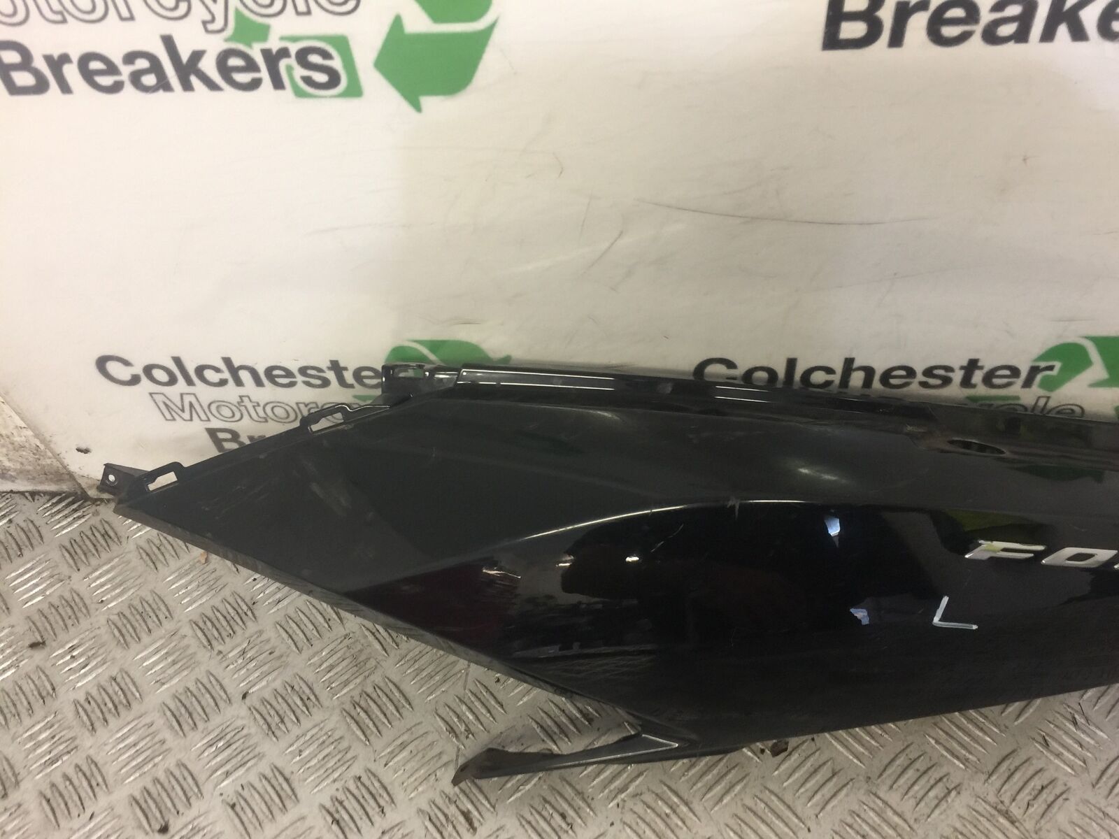 HONDA FORZA 125 LEFT SEAT PANEL YEAR 2015 (STOCK 620)