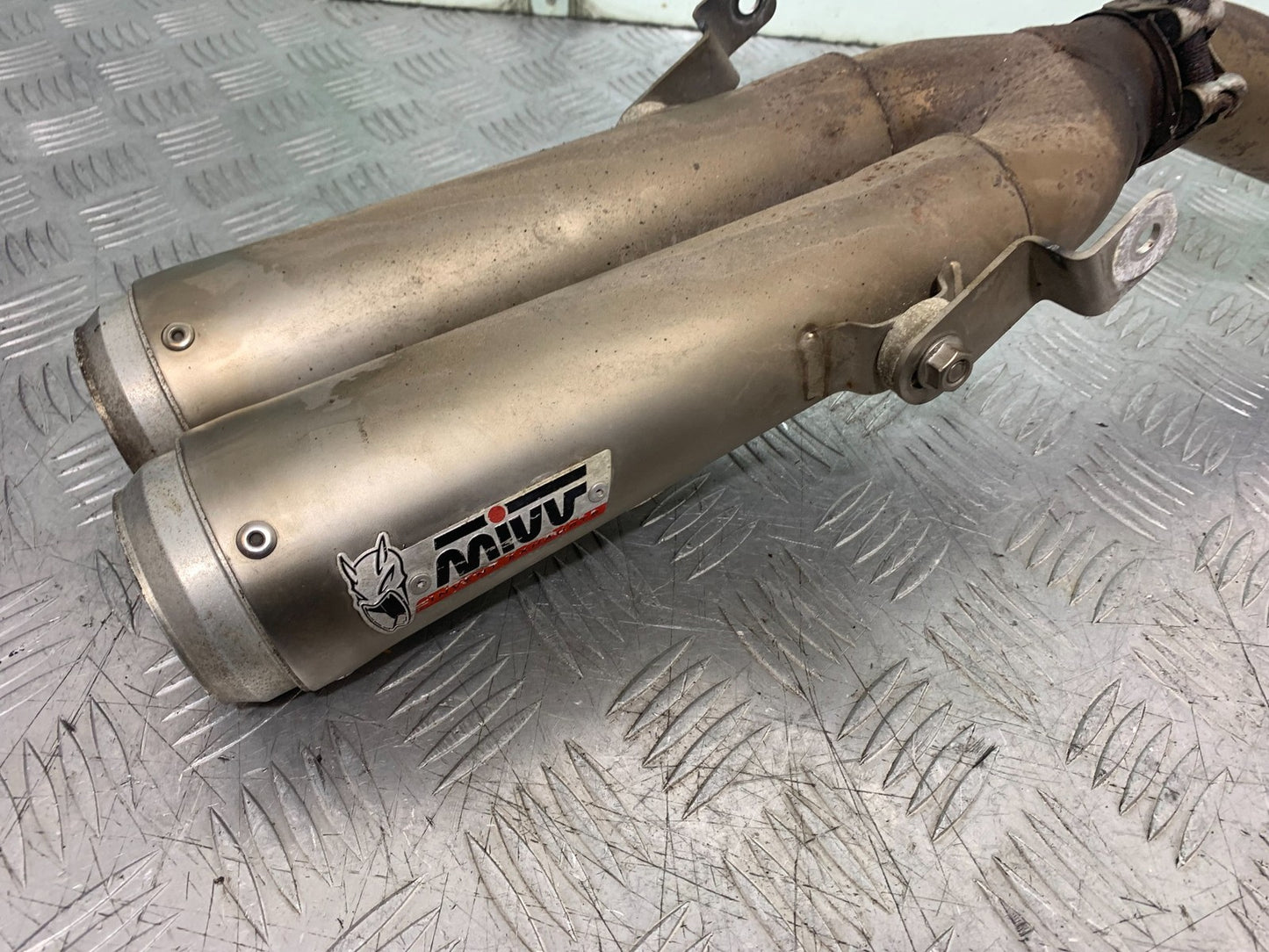 HONDA CBR1000 rr FIREBLADE MIVV SILENCERS  YEAR 2006 (CMB1220)