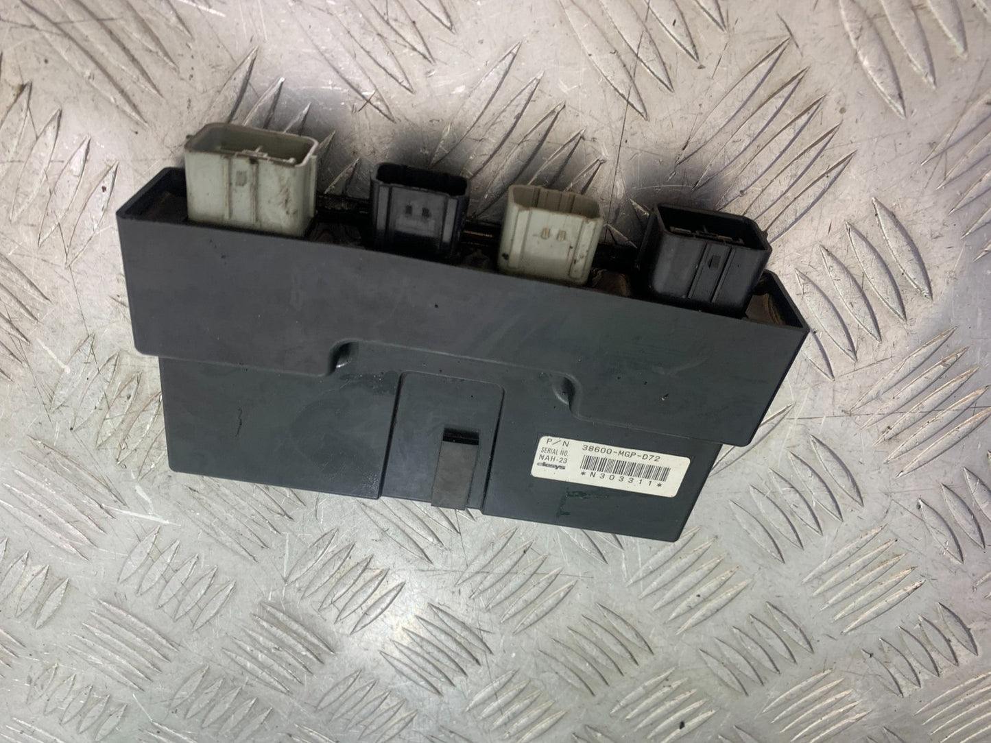 HONDA CBR1000 rr FIREBLADE ABS CONTROL BOX  YEAR 2012-2016 (CMB1198)