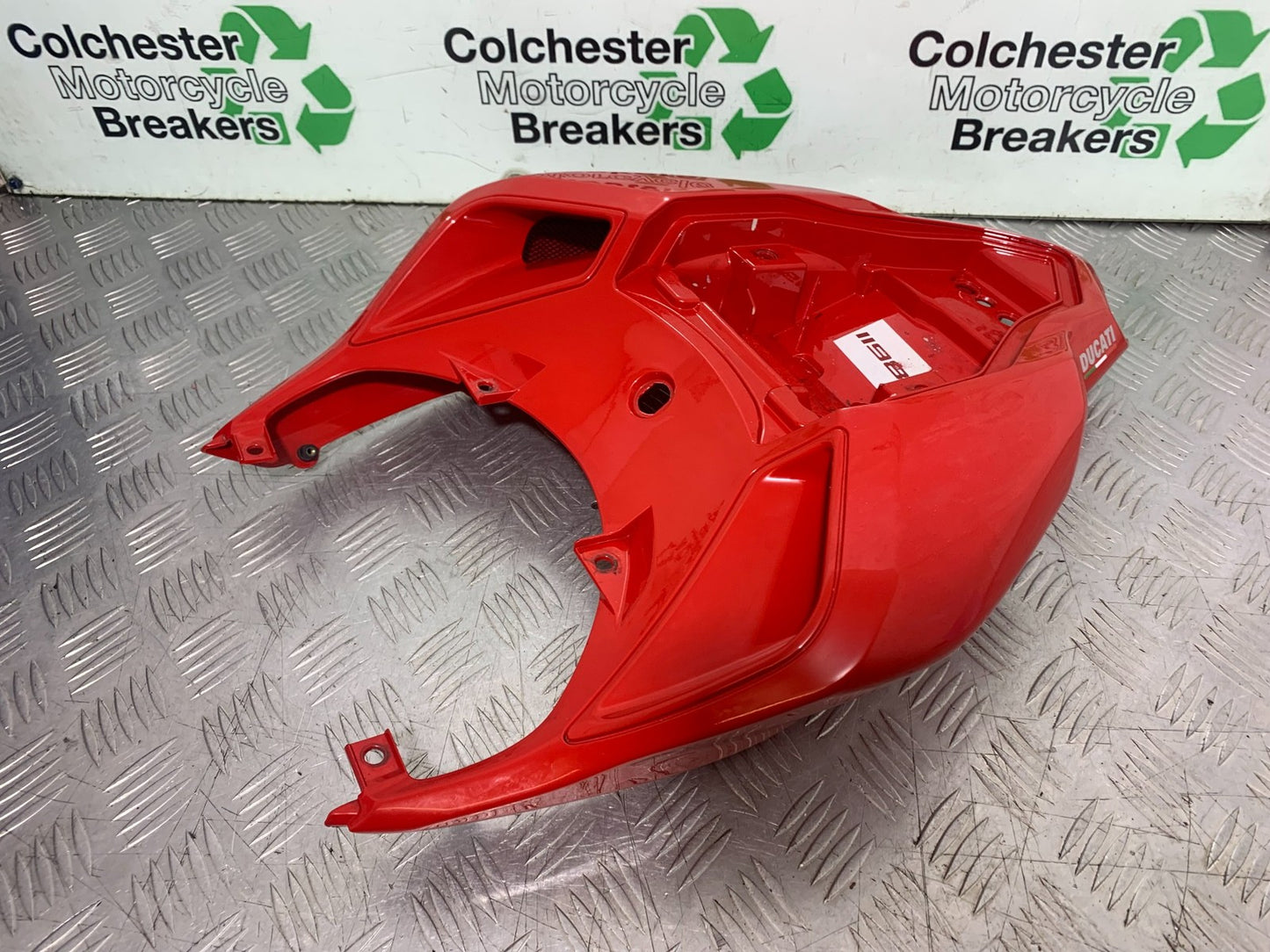DUCATI 1198 S TAIL PIECE SEAT UNIT  YEAR 2009-2011 (CMB1219)