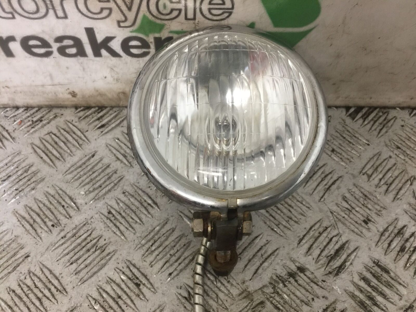 SUZUKI VLR1800 VLR 1800 FOG LIGHT   YEAR 2010 (STOCK 815)