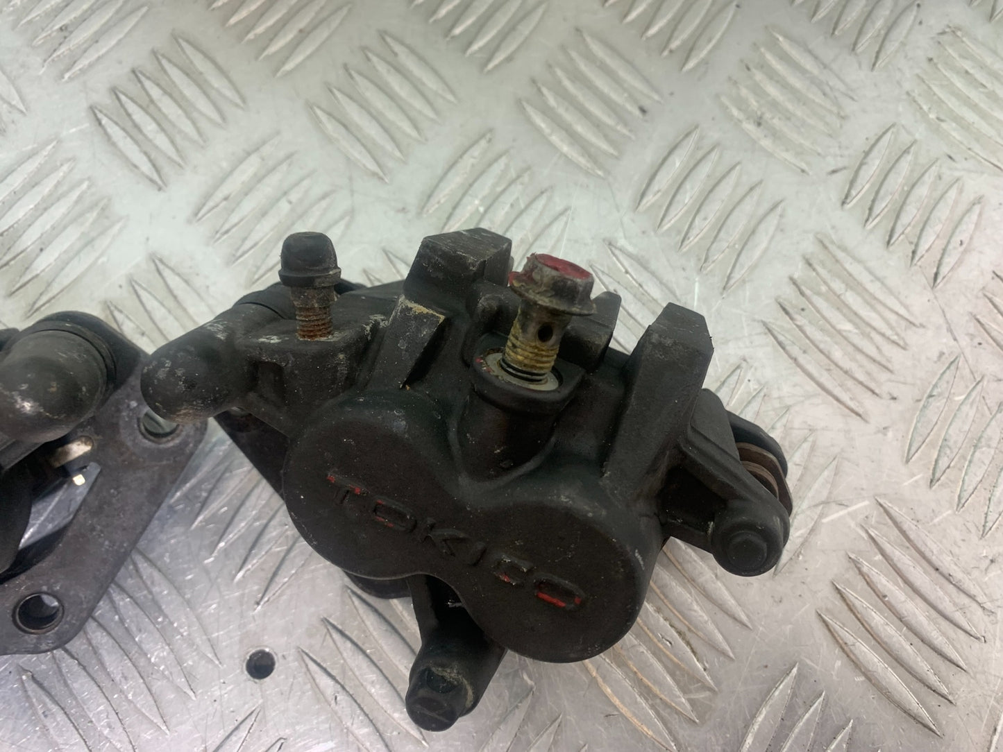 SUZUKI SV650 SV 650 mk1 FRONT BRAKE CALIPERS   YEAR 1999-2002 (CMB1160)
