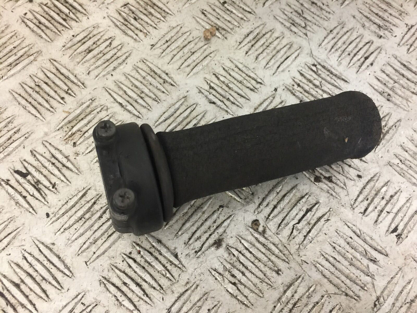 KAWASAKI GTR1400 GTR 1400 THROTTLE AND TWIST GRIP  YEAR 2010 (STOCK 716)