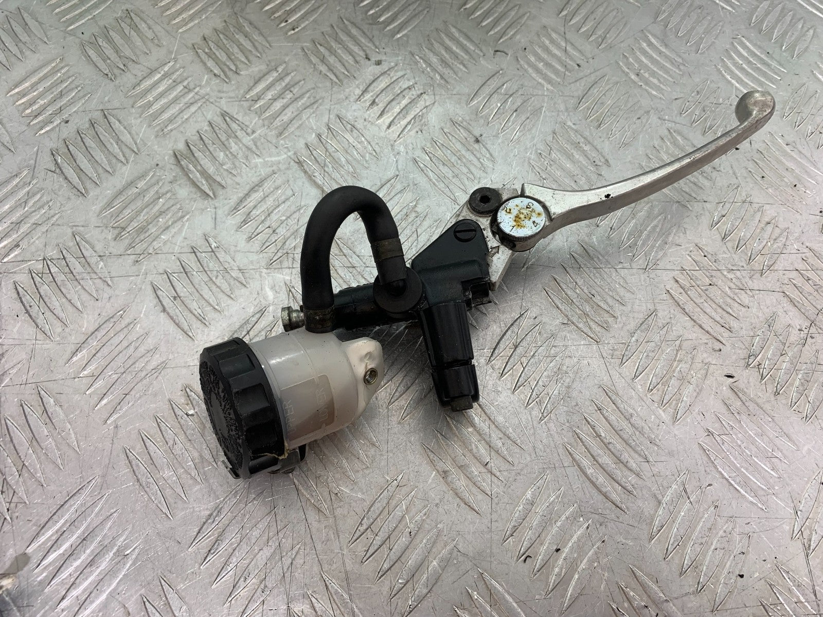 TRIUMPH 955i SPRINT ST FRONT MASTER CYLINDER  YEAR 1999-04 (CMB1230)