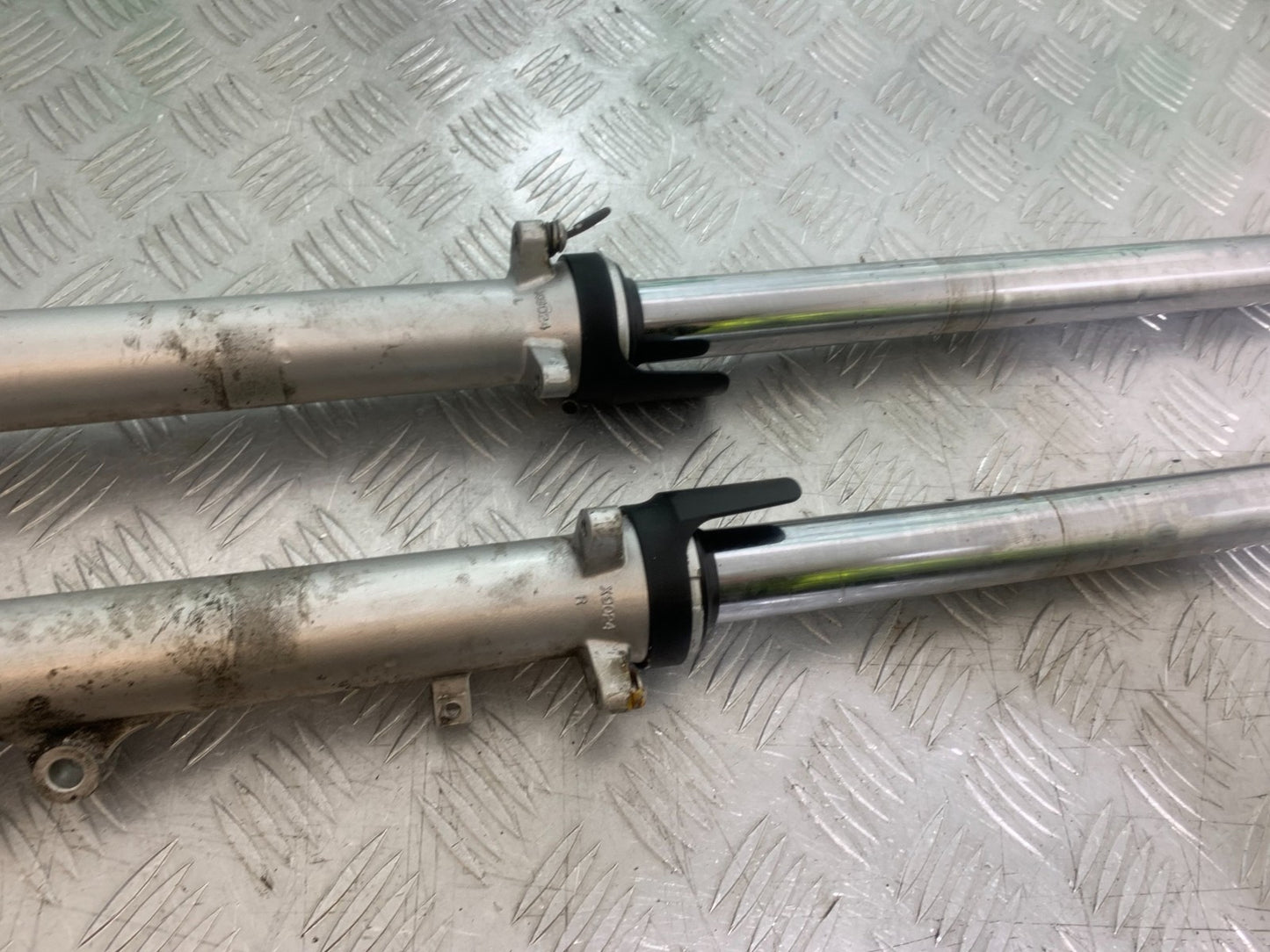 SUZUKI GS500 GS 500 FORKS   YEAR 2001-2008 (CMB1254)