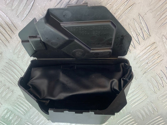HONDA CRF1000 (DCT) AFRICA TWIN TOOL BOX AND HOLDER   YEAR 2017 (CMB1030)
