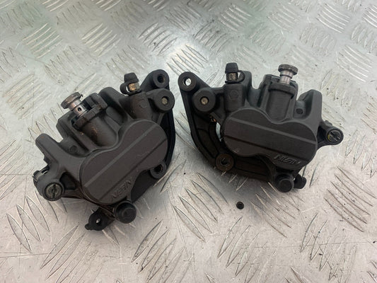 TRIUMPH 675 STREET TRIPLE FRONT CALIPERS    2013-2016 (CMB1186)