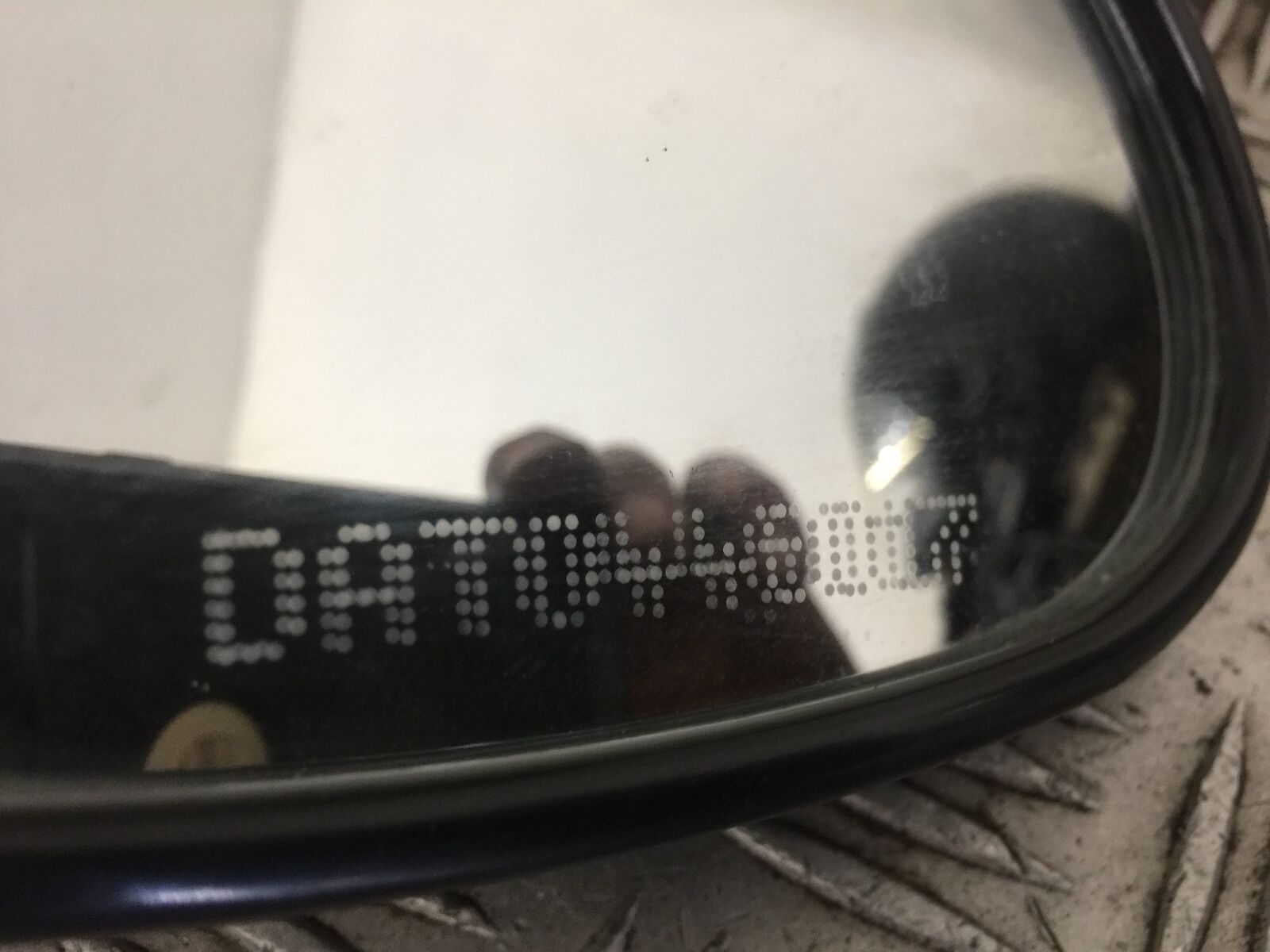 TRIUMPH TT600 TT 600 RIGHT MIRROR YEAR 2001 (STOCK 597)