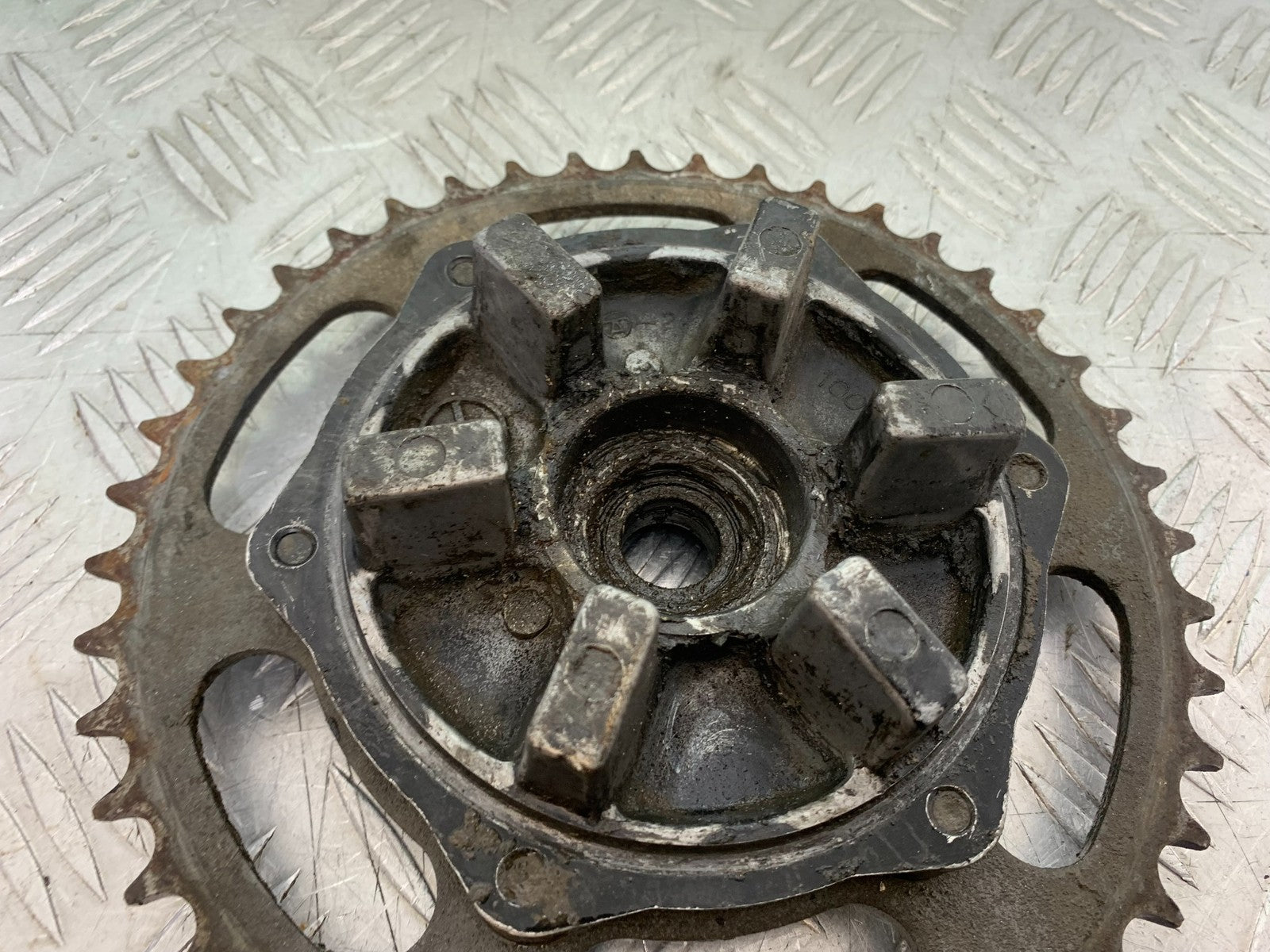 KAWASAKI KLR250 KLR 250 SPROCKET CARRIER   YEAR 1984-2001 (CMB1225)