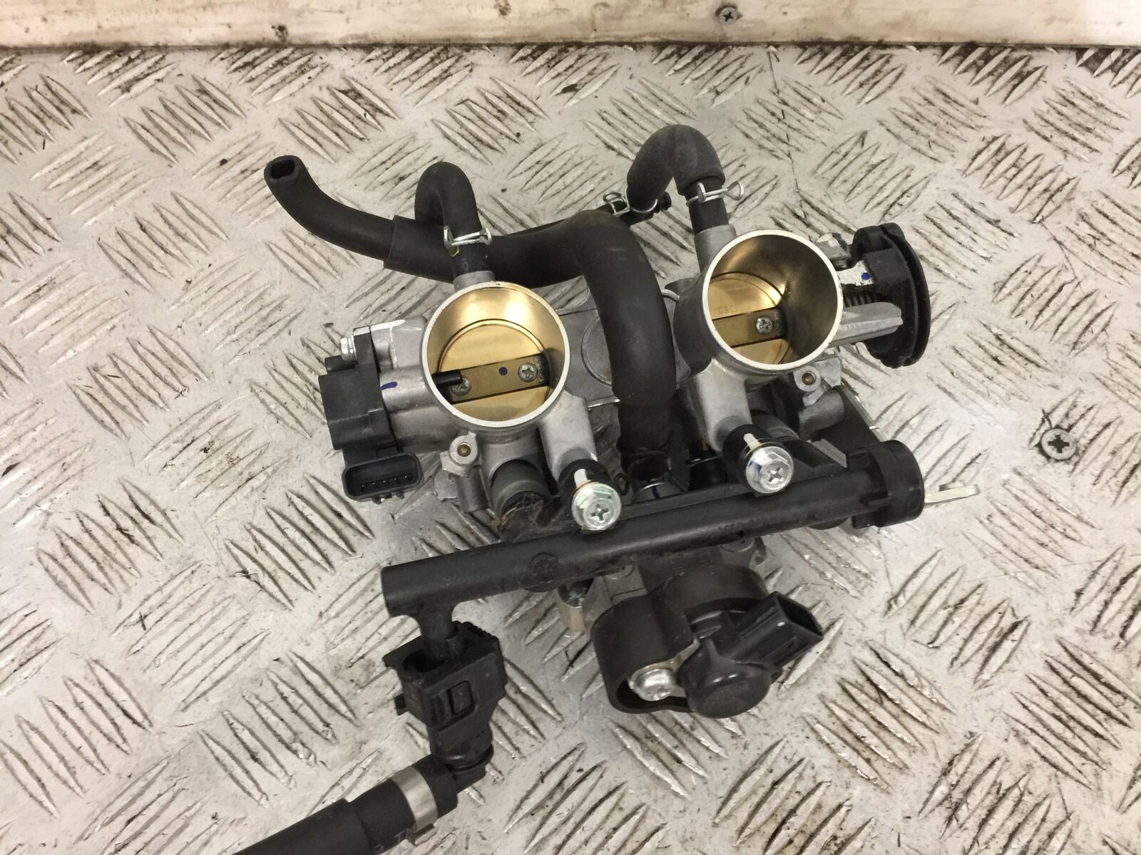 YAMAHA MT03 THROTTLE BODIES YEAR 2018  (STOCK 801)
