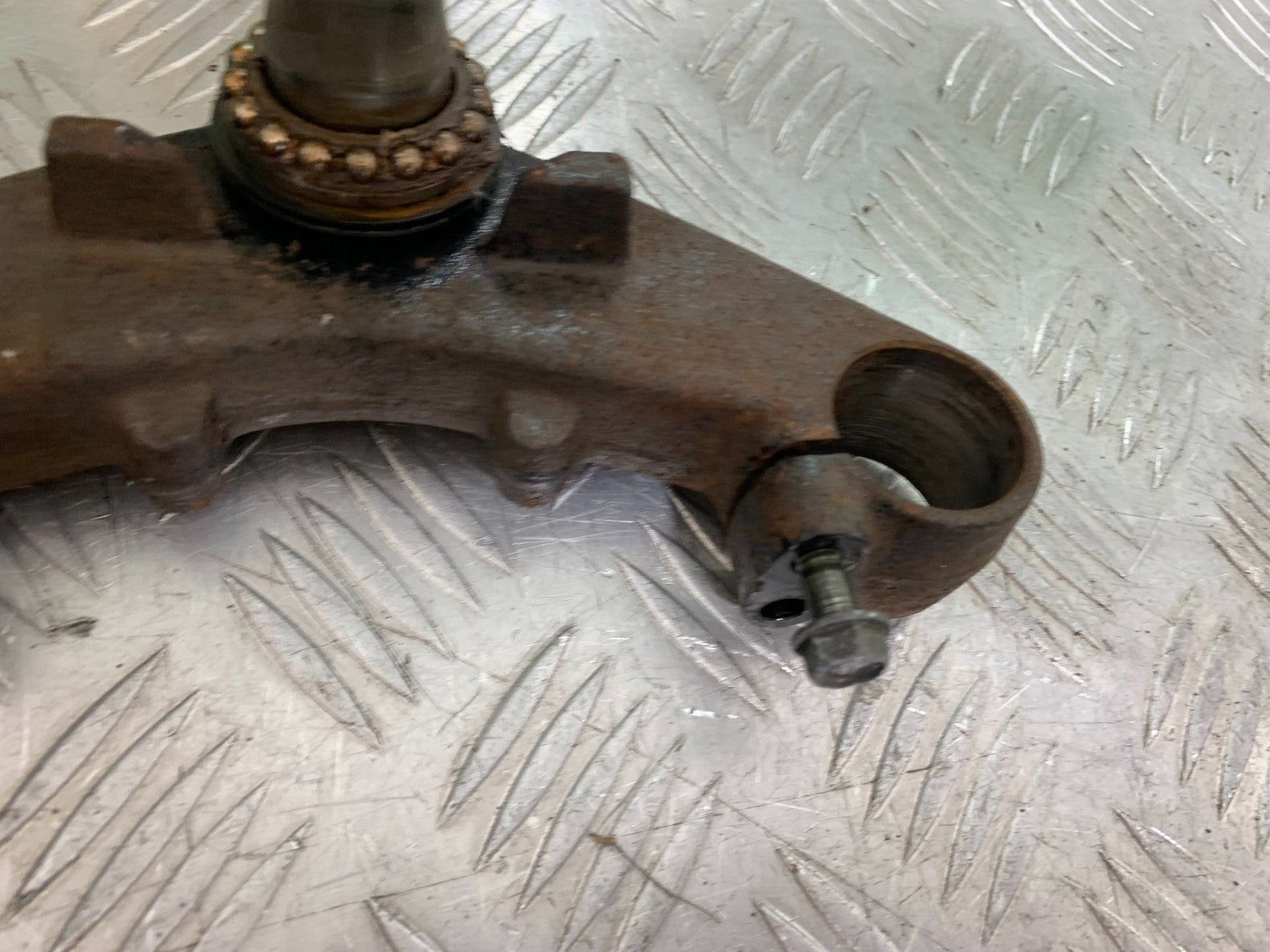 HONDA XL125 VARADERO BOTTOM YOKE  YEAR 2001-2006  (CMB1304)