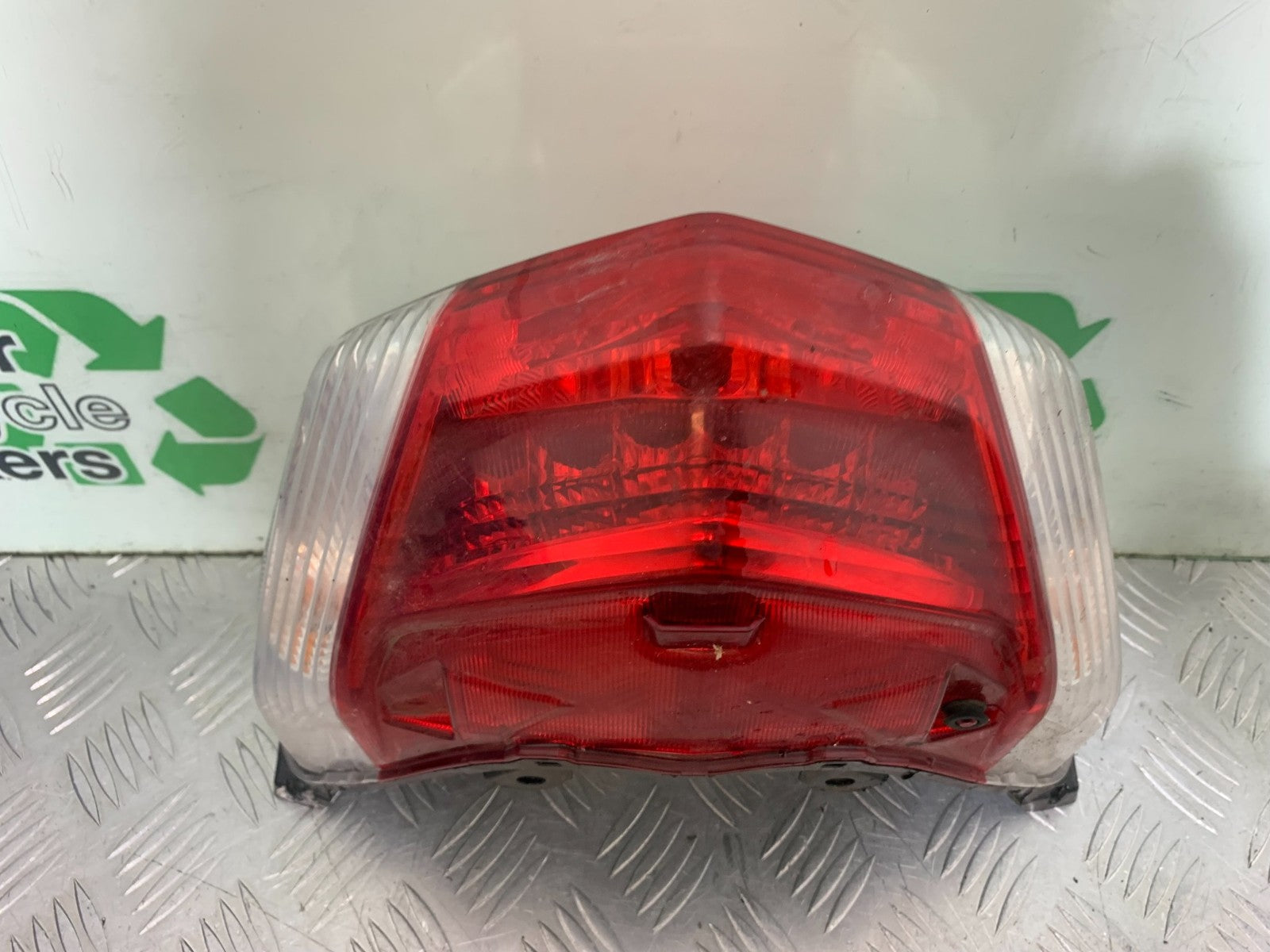 YAMAHA XMAX 125 XMAX-125 REAR LIGHT  YEAR 2015-2020  (CMB1266)