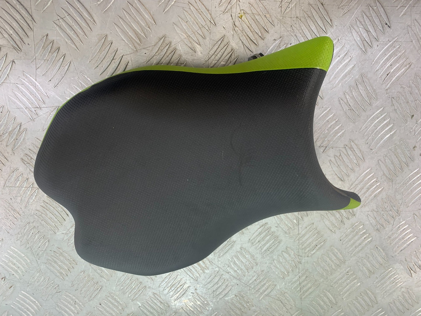 KAWASAKI Z125 Z 125 FRONT SEAT  YEAR  2018-2023 (CMB1167)