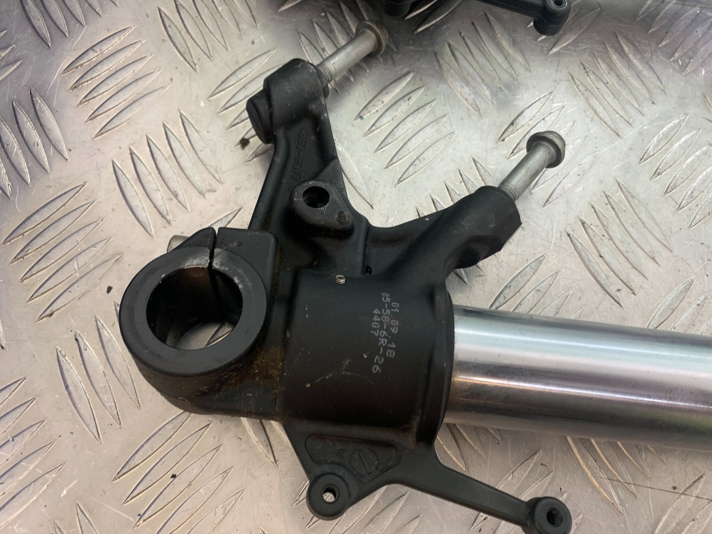 KTM 790 DUKE FORKS   YEAR 2018-2021  (CMB11150)