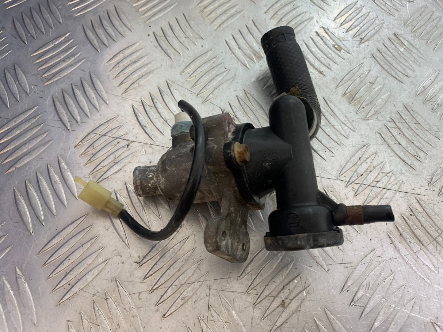 SUZUKI RF900 RF 900 THERMOSTAT YEAR 1994-1999 CMB1326
