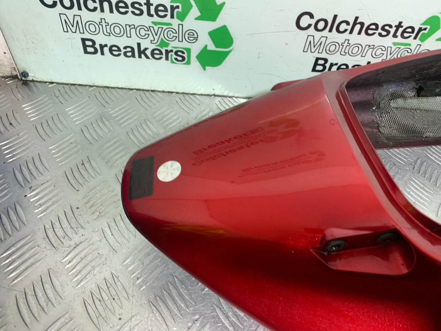 HONDA CBR1100 BLACKBIRD TAIL PIECE  YEAR 1999-2005 (CMB1232)