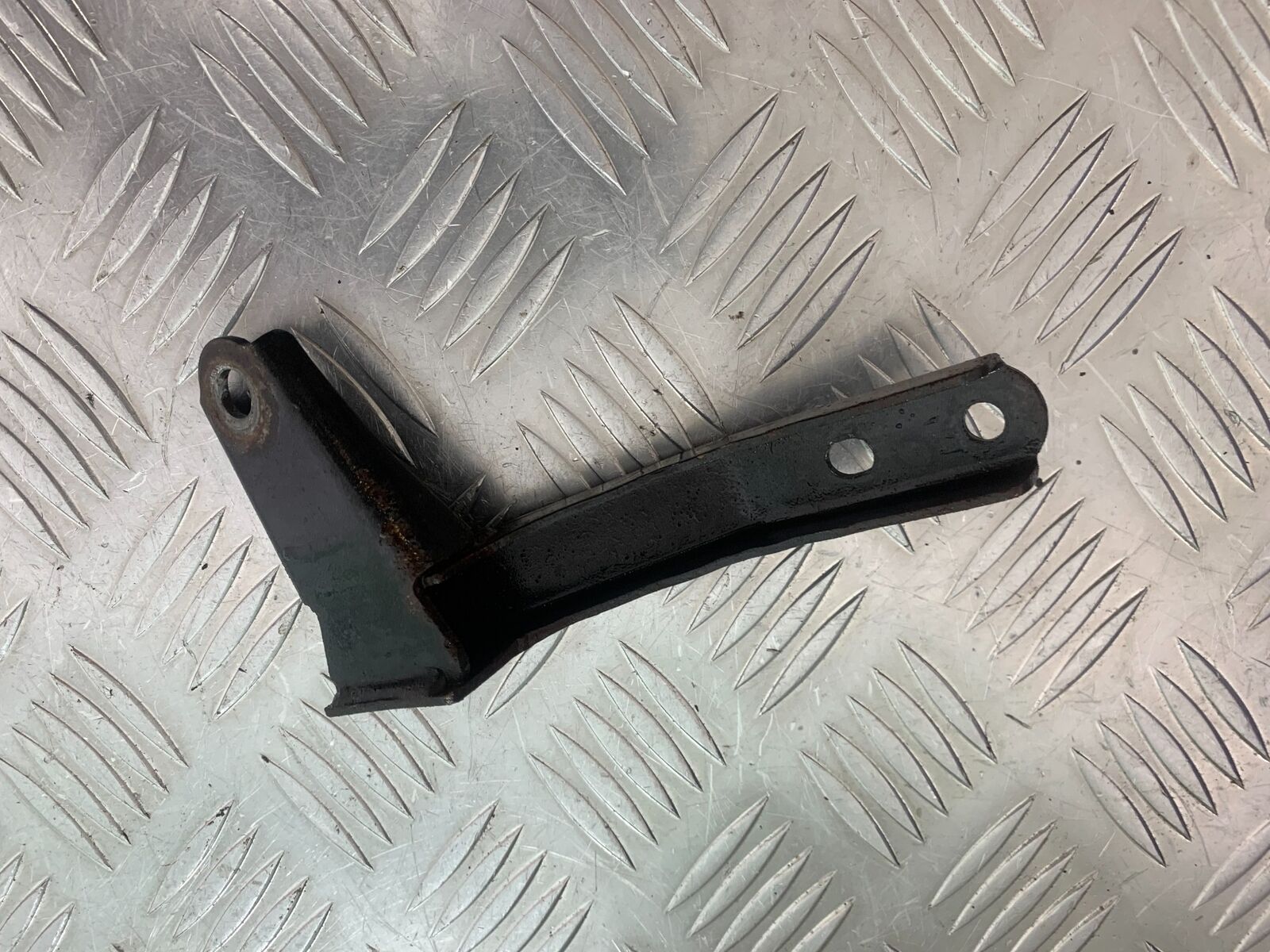 HONDA CBR125 CBR 125 1 X ENGINE BRACKET  YEAR 2004-06  (CMB1040)
