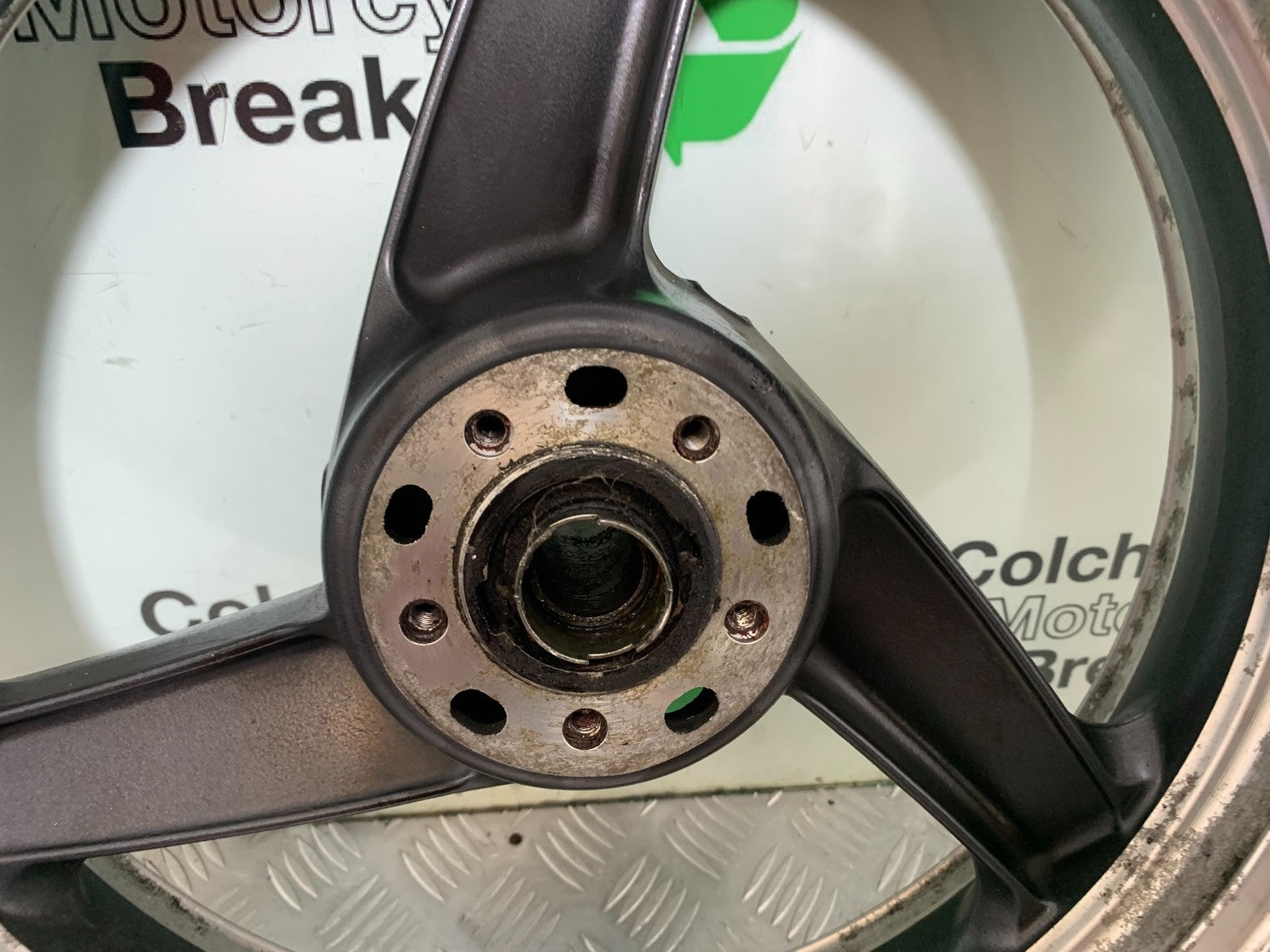 KAWASAKI ZZR1100 D FRONT WHEEL  YEAR 1993-2001 (CMB1189)