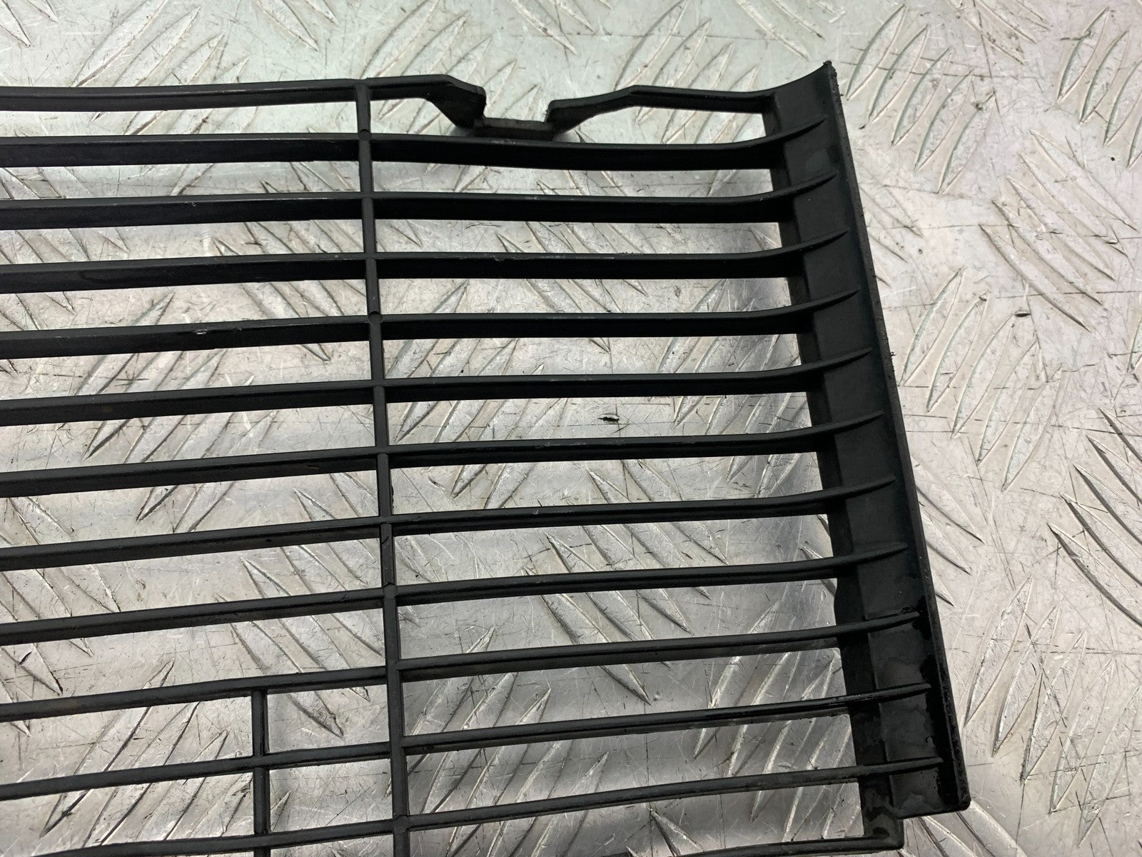 HONDA CB600 CB 600 HORNET RADIATOR GRILL    YEAR 1998-2002 (CMB1297)