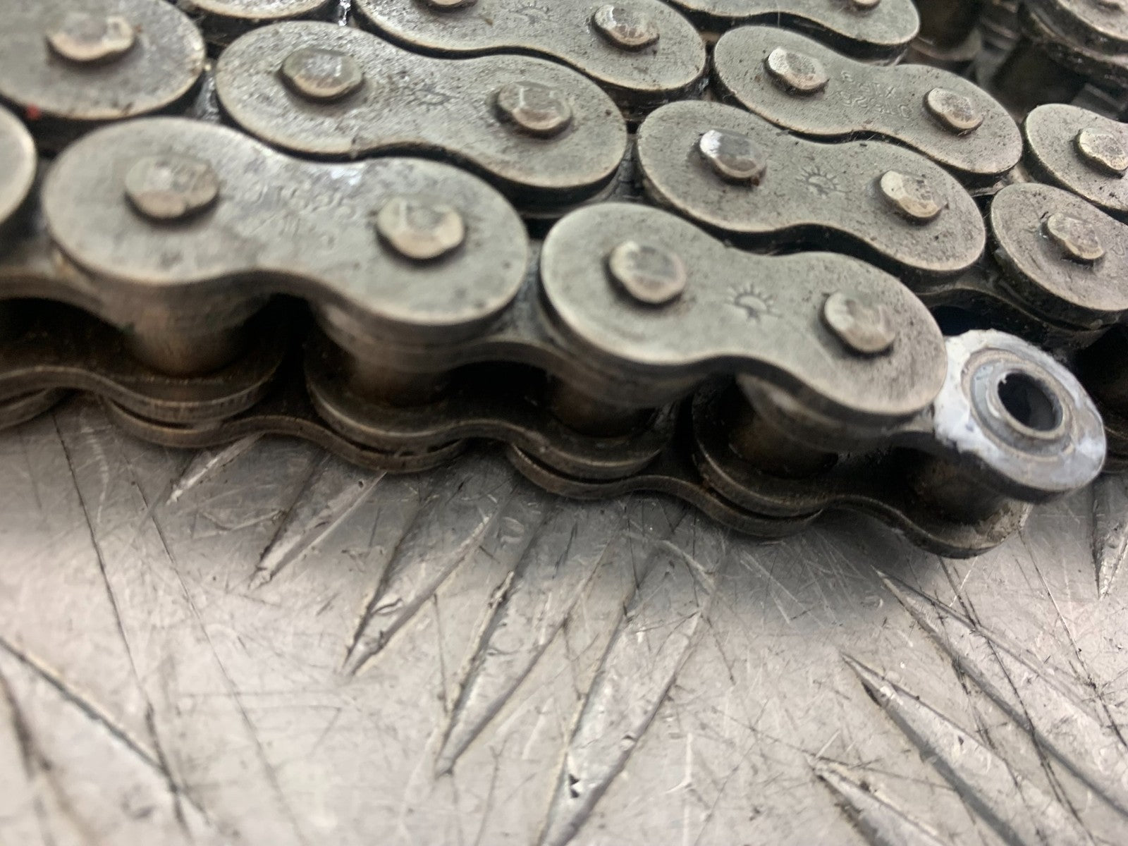 DUCATI 848 CHAIN AND FRONT SPROCKET   YEAR 2008-2010 (CMB1323)