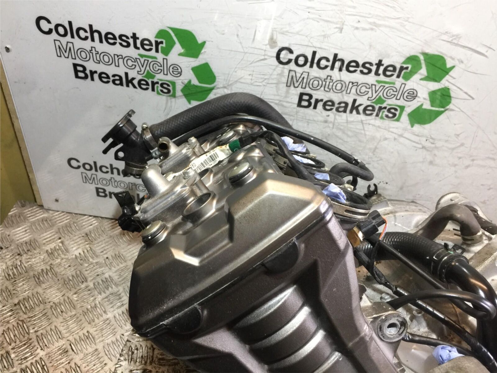 KAWASAKI VERSYS 1000 KLZ 1000 ENGINE  (STOCK 912)