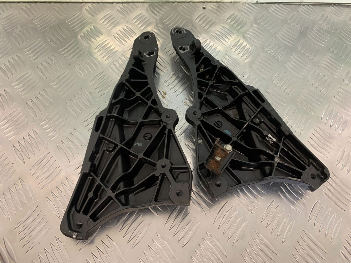 KAWASAKI Z1000 SX REAR SUBFRAME  YEAR 2011-16 (STOCK 942)