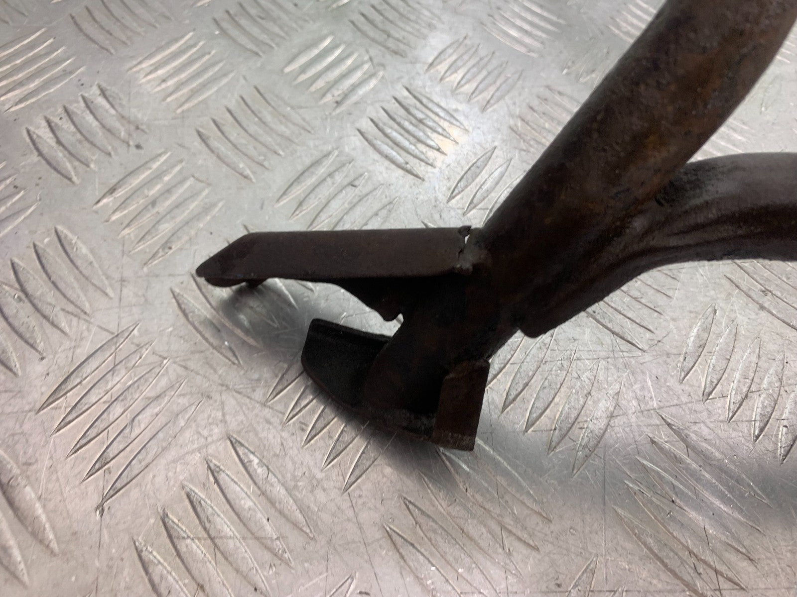 YAMAHA FZS600 FAZER 600 CENTER STAND YEAR 1998-2001 (CMB1267)