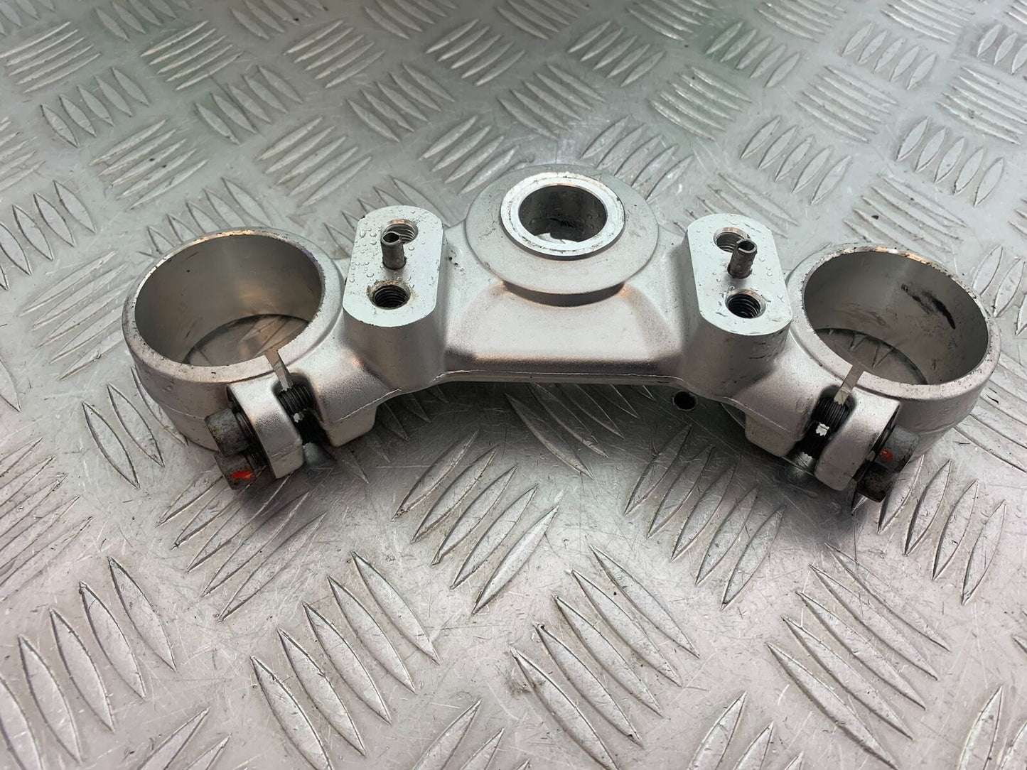 TRIUMPH TIGER 800 TOP YOKE  YEAR 2011-2014 (CMB1113)