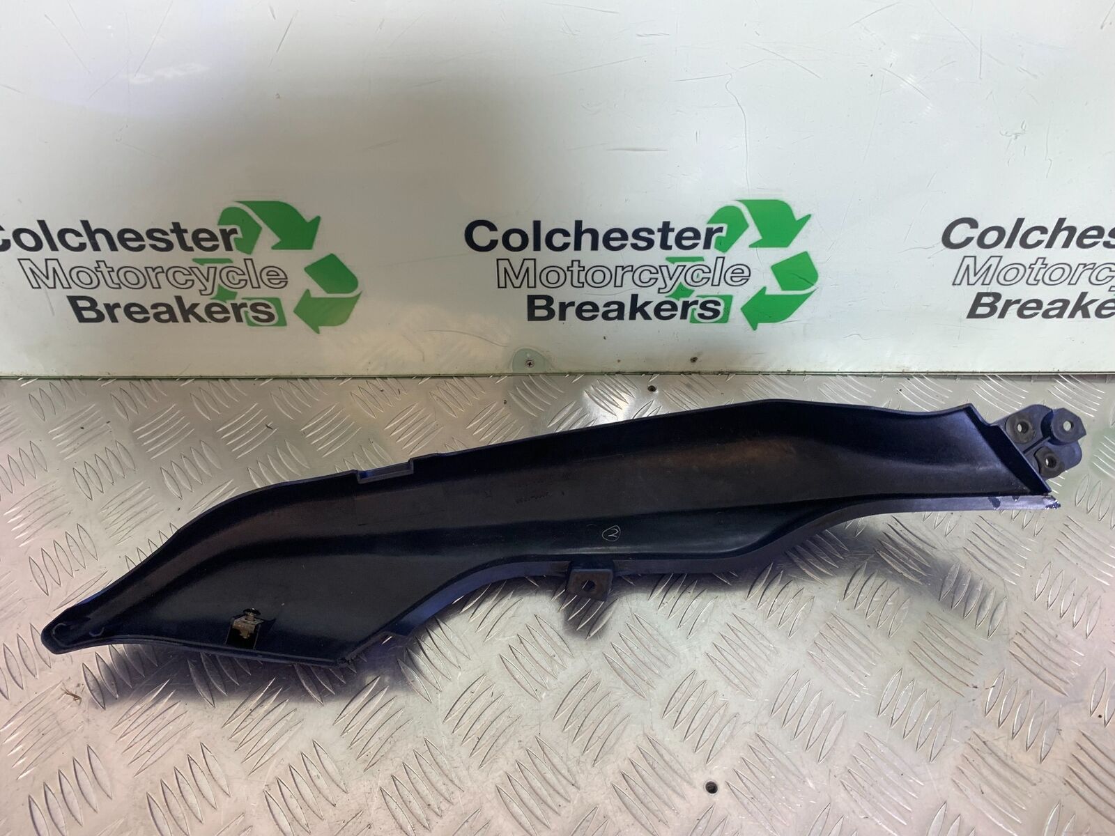KAWASAKI ER5 ER 5 RIGHT TAIL PIECE   YEAR 1997-2007 (CMB1003)