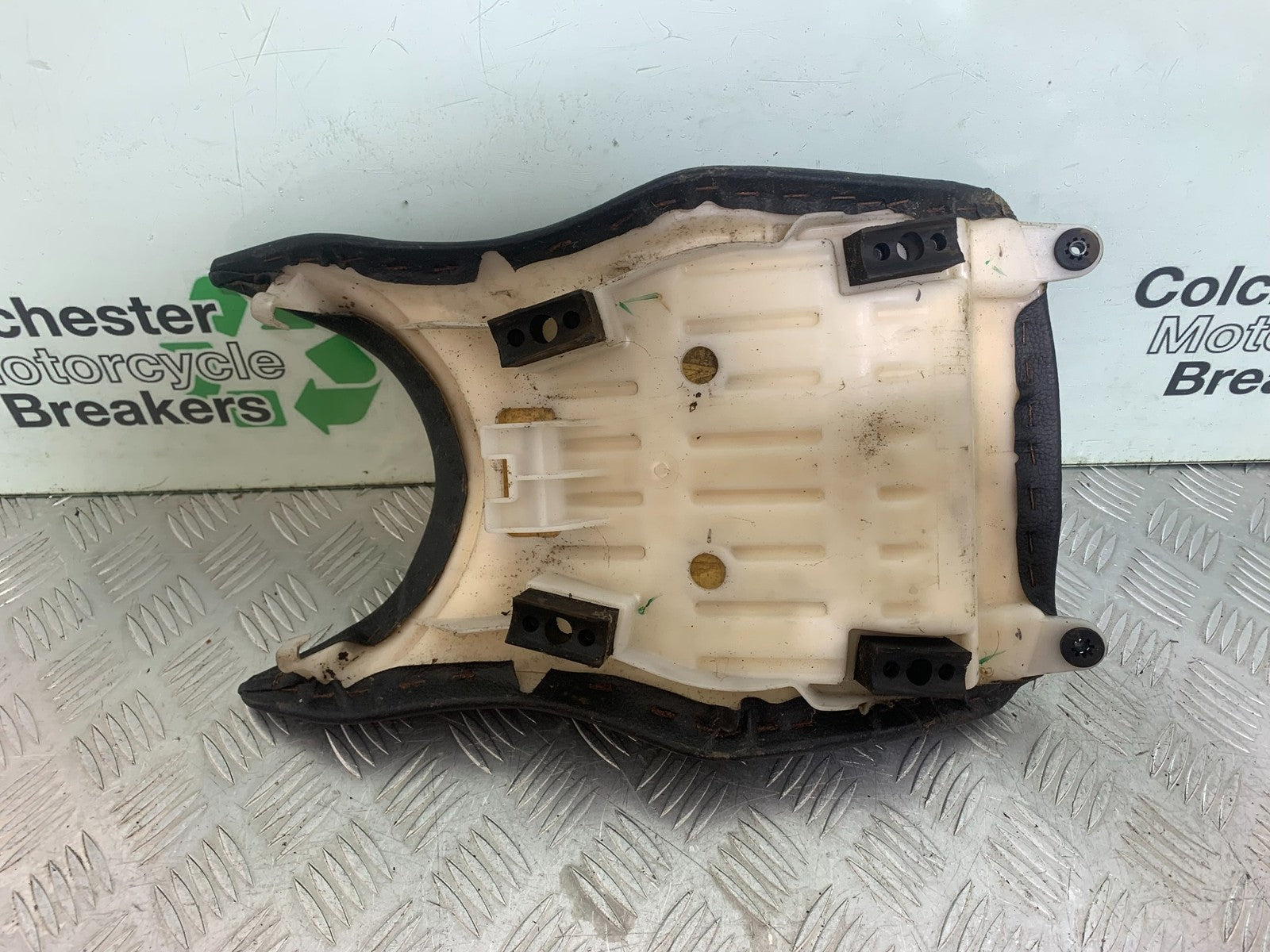 HONDA CBF125 CBF 125 FRONT SEAT  YEAR 2009-14  (CMB1172)