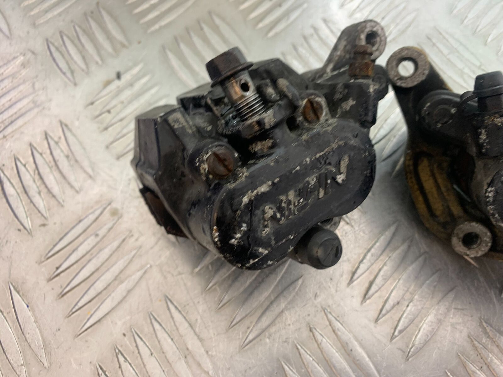HONDA CBR600 CBR 600 F2 FRONT BRAKE CALIPERS  YEAR 1991-1993 (CMB1114)