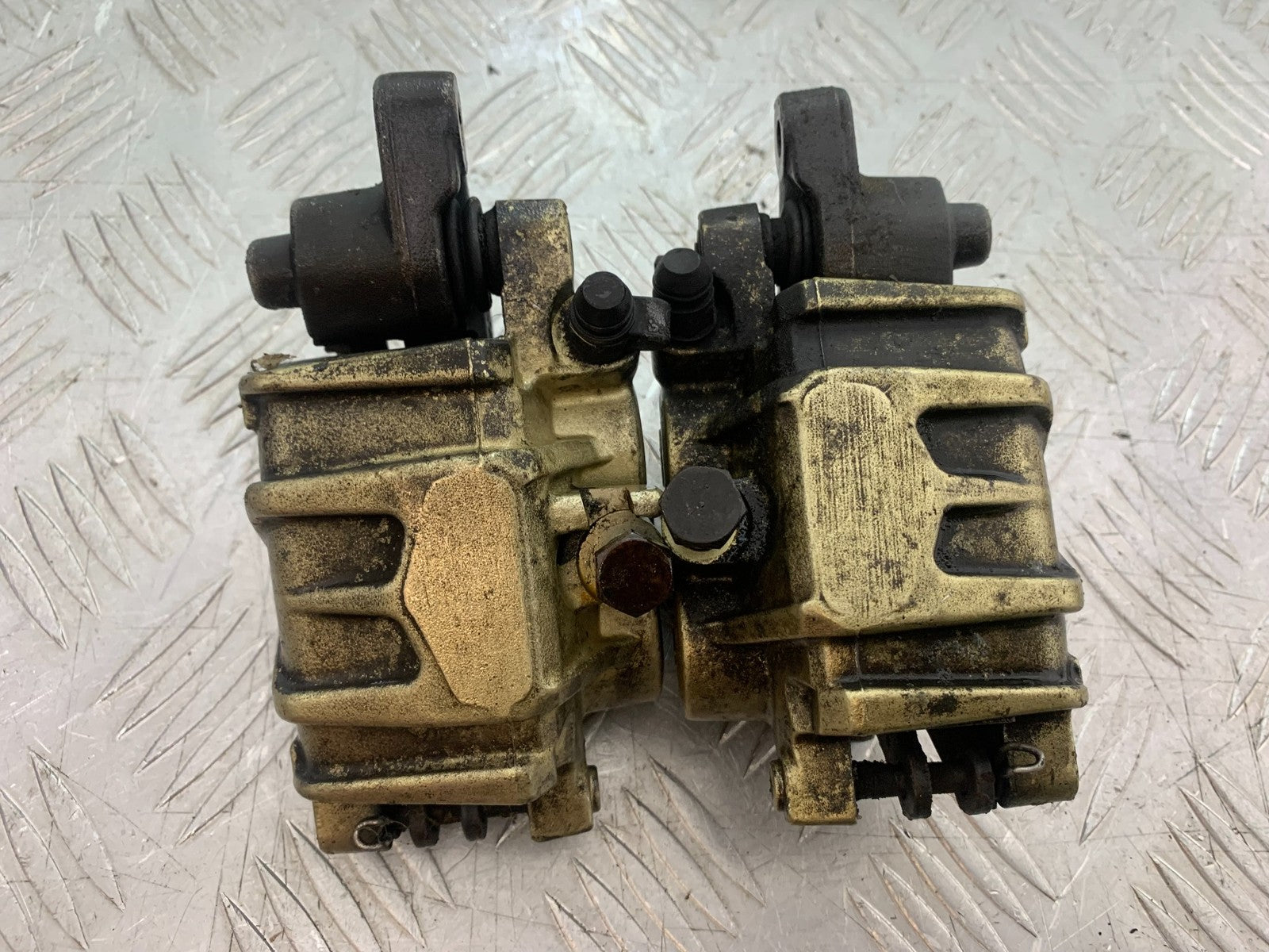 HONDA NT650 V DEAUVILLE FRONT CALIPERS  YEAR 1999 (CMB1268)