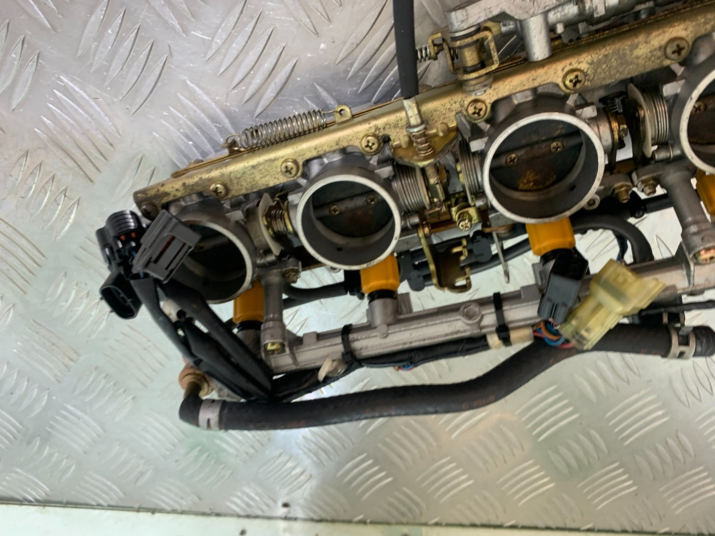 YAMAHA FJR1300 FJR 1300 THROTTLE BODIES  YEAR 2001-05 (CMB1005)