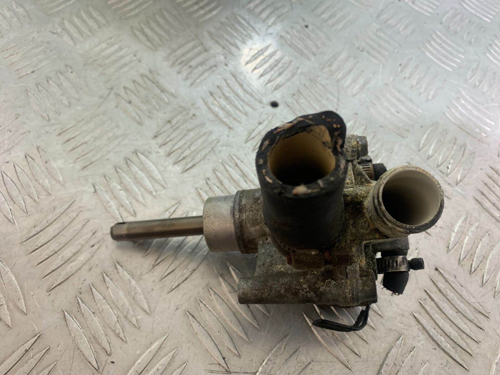 HONDA CB600 CB 600 HORNET WATER PUMP   YEAR 2000 (STOCK 731)